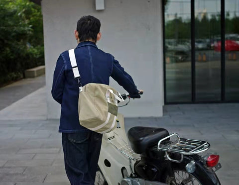 Veste en jean pour homme à rayures et originale