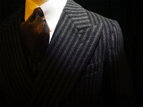Men's Double-Breasted Tweed Blazer with Peak Lapel