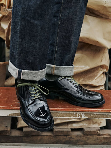 Men's Arrow Apron Derby, Polished Leather