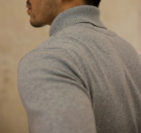 Pull col roulé uni pour homme